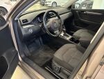Volkswagen Passat 2011 Ruskea (beige)