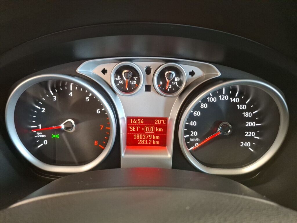 Ford Focus 2011 Harmaa