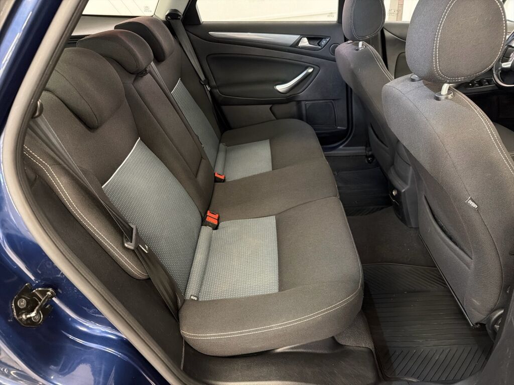 Ford Mondeo 2011 Sininen