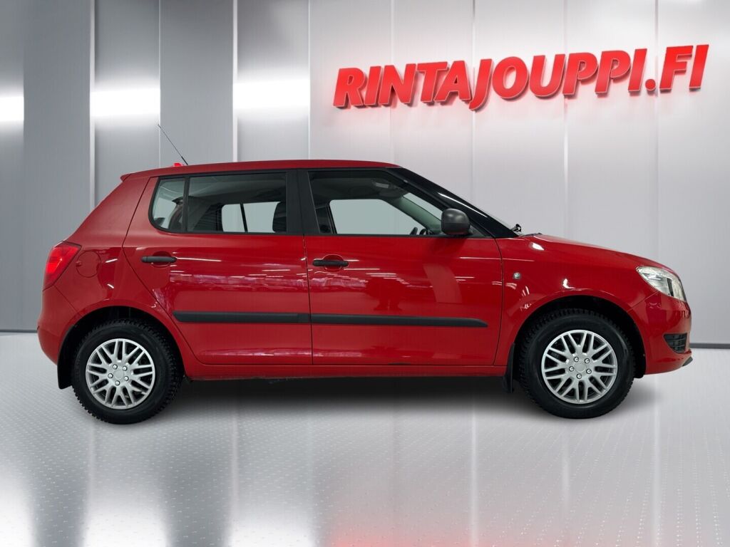 Skoda Fabia 2011 Punainen