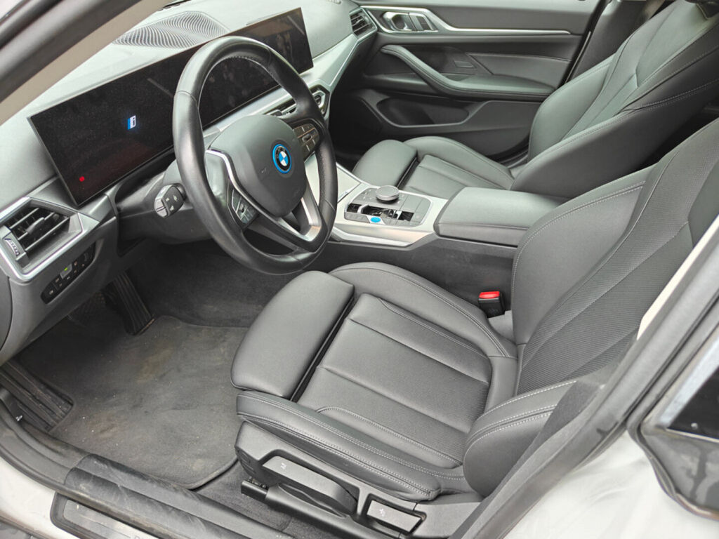 BMW i4 2023 Valkoinen