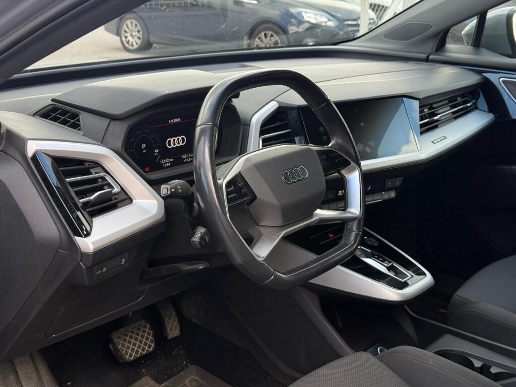 Audi Q4 e-tron 2022 Harmaa