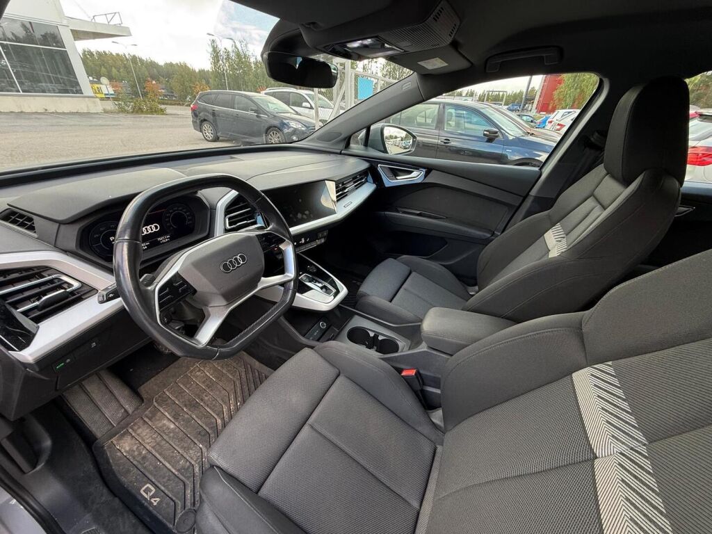 Audi Q4 e-tron 2022 Harmaa