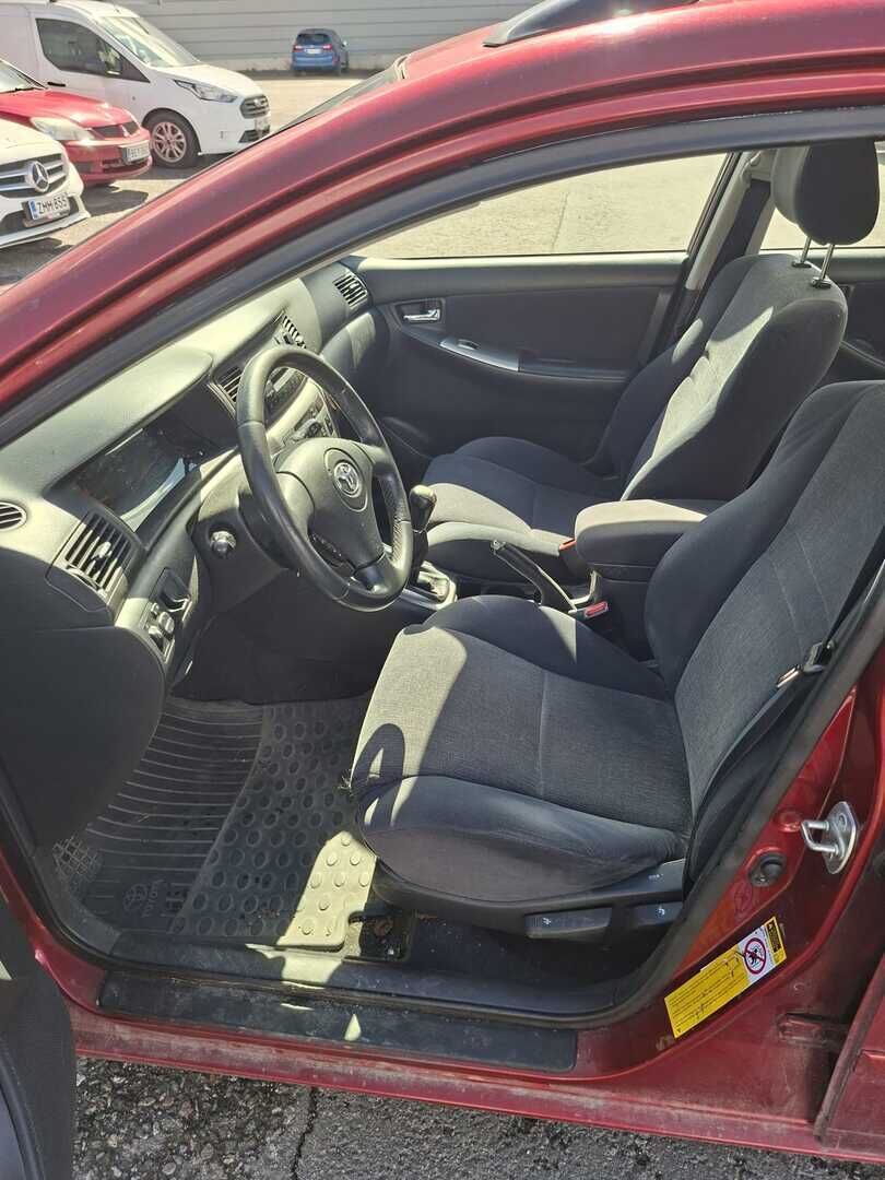 Toyota Corolla 2003 Punainen