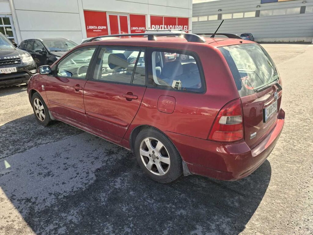 Toyota Corolla 2003 Punainen
