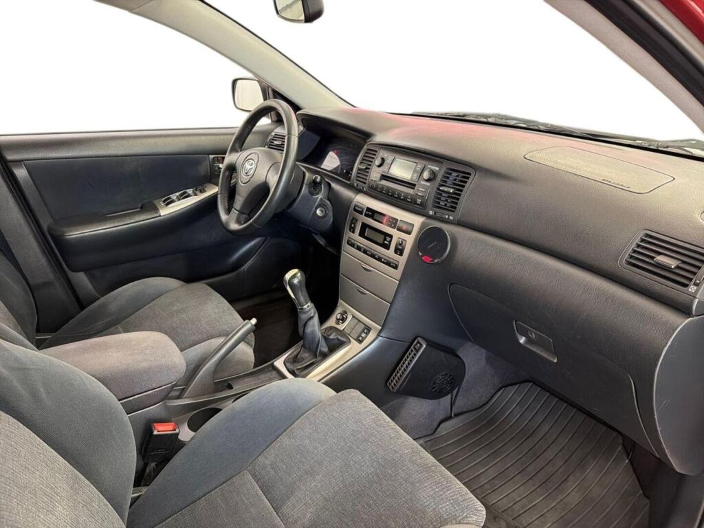 Toyota Corolla 2003 Punainen