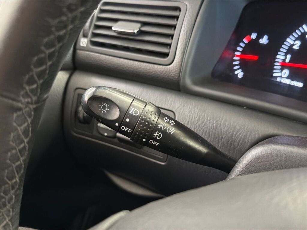 Toyota Corolla 2003 Punainen