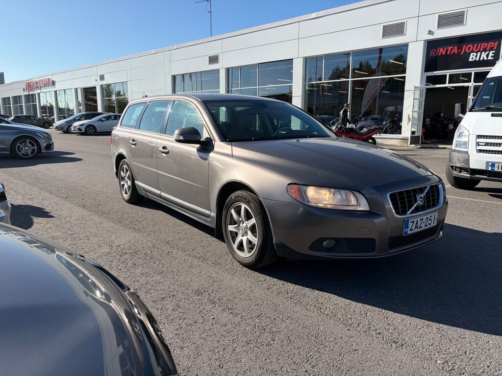 Volvo V70 2008 Harmaa