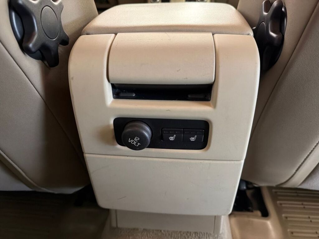 Volvo V70 2008 Harmaa
