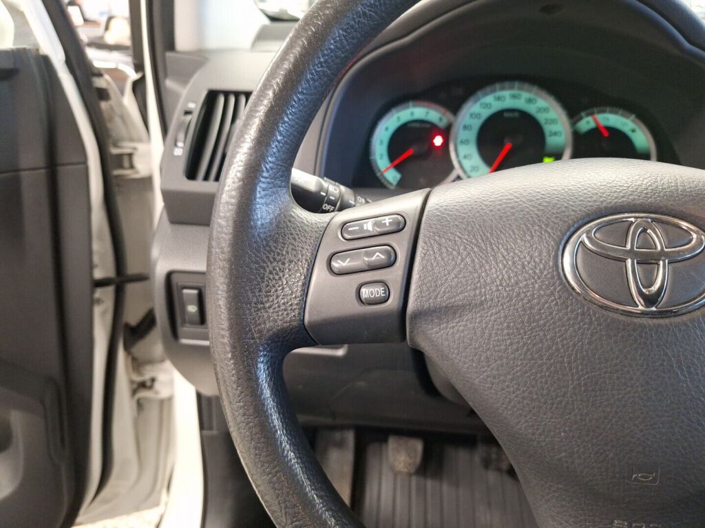 Toyota Corolla Verso 2006 Valkoinen