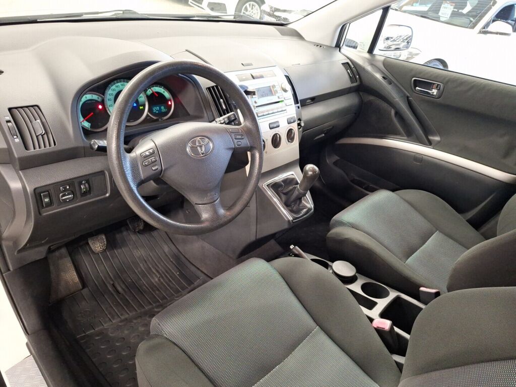 Toyota Corolla Verso 2006 Valkoinen