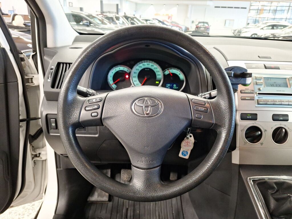 Toyota Corolla Verso 2006 Valkoinen