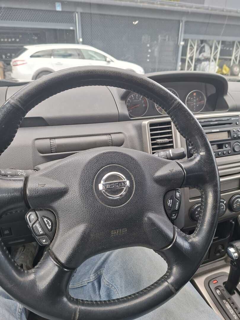 Nissan X-TRAIL 2005 Musta