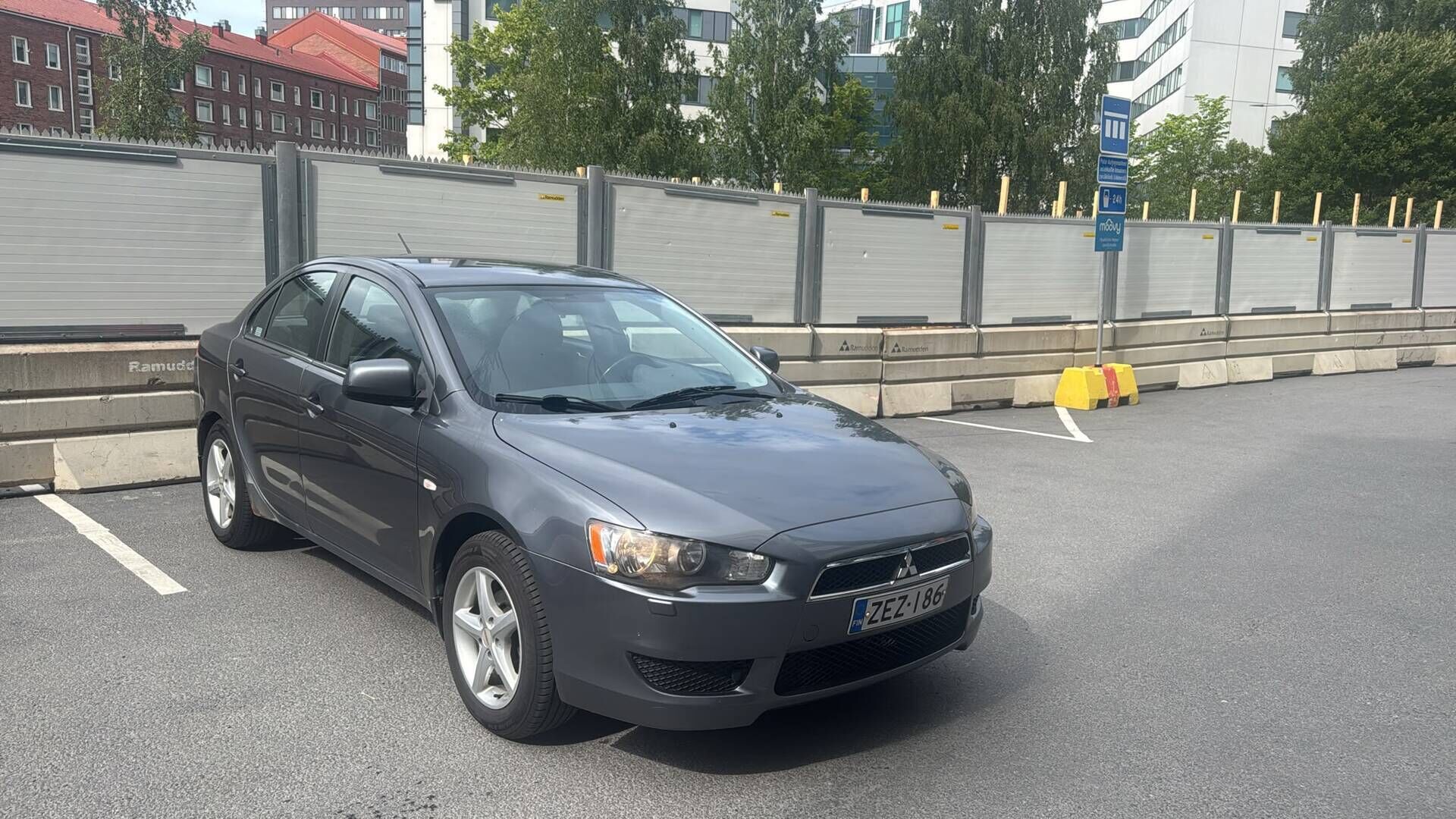 Mitsubishi Lancer