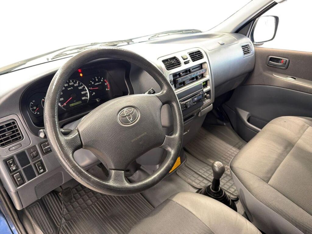 Toyota Hiace 2010 Sininen