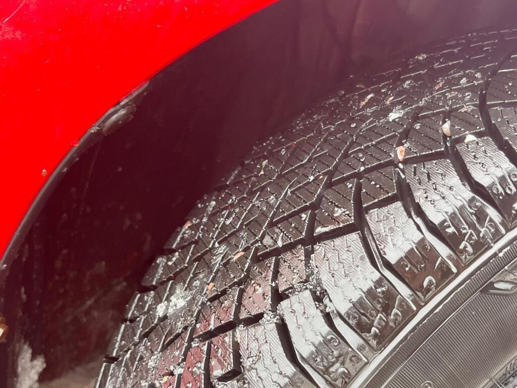 Toyota Yaris 2010 Punainen