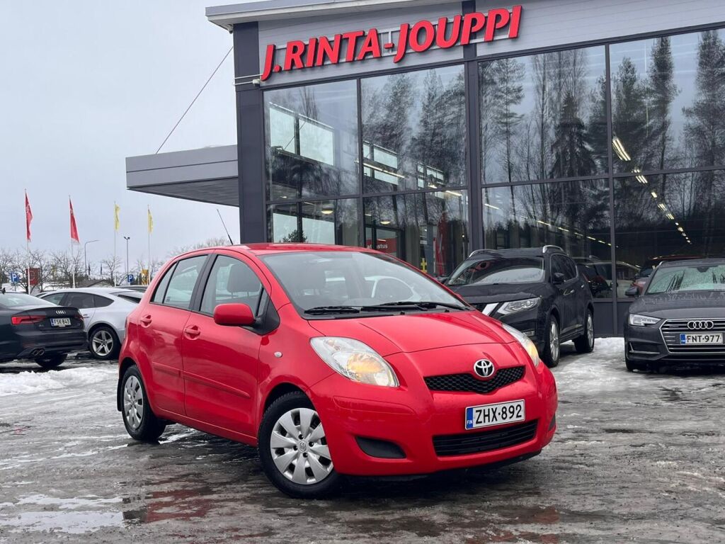 Toyota Yaris 2010 Punainen