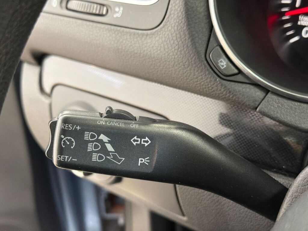 Volkswagen Golf 2008 Sininen