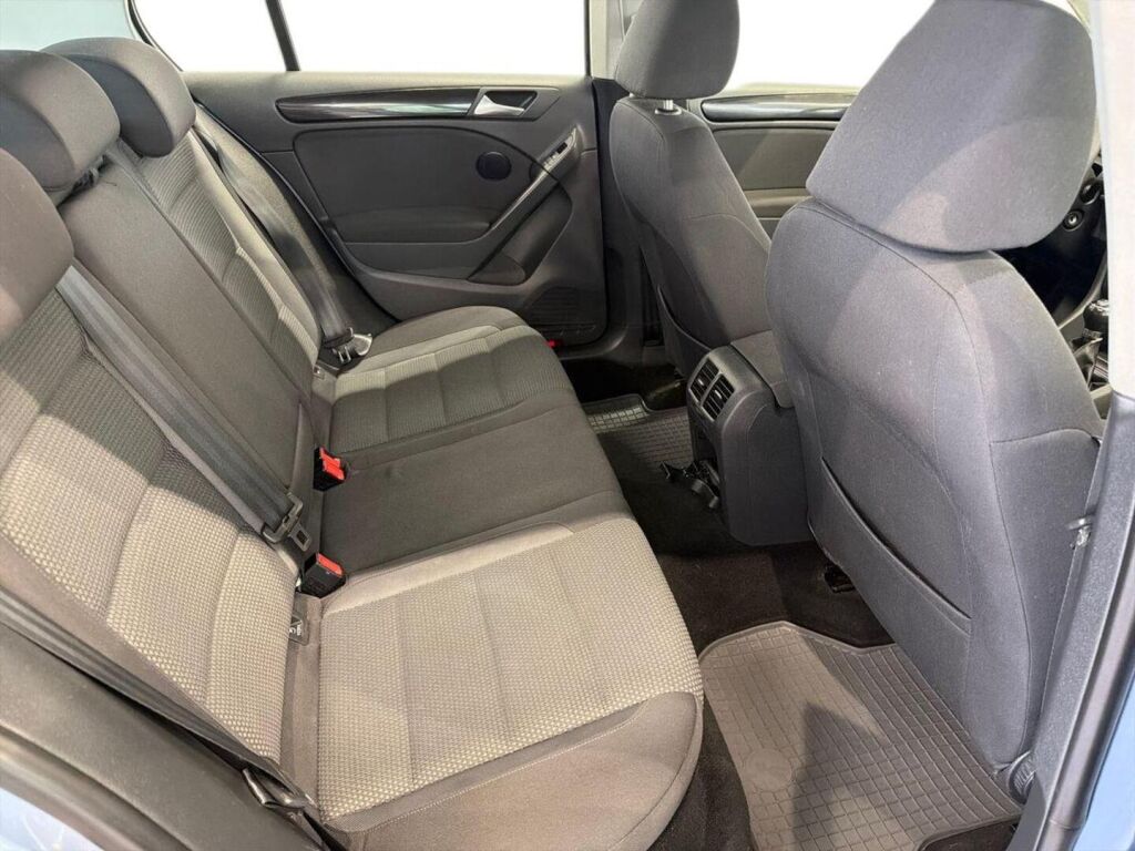 Volkswagen Golf 2008 Sininen