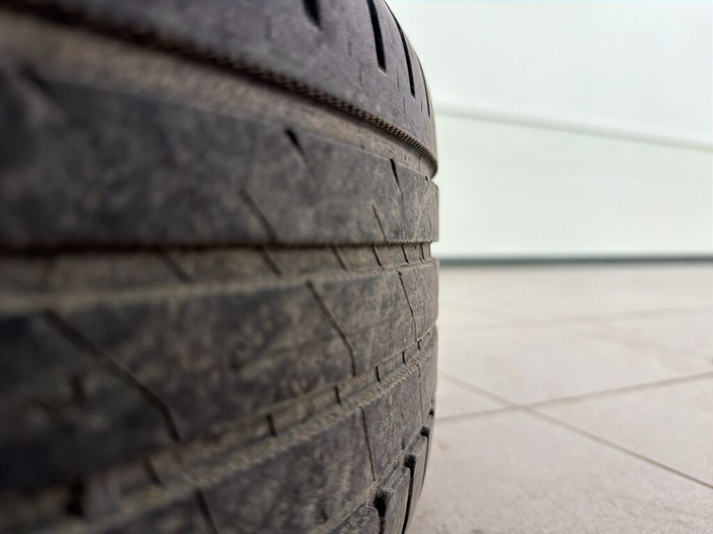 Volvo S60 2009 Musta