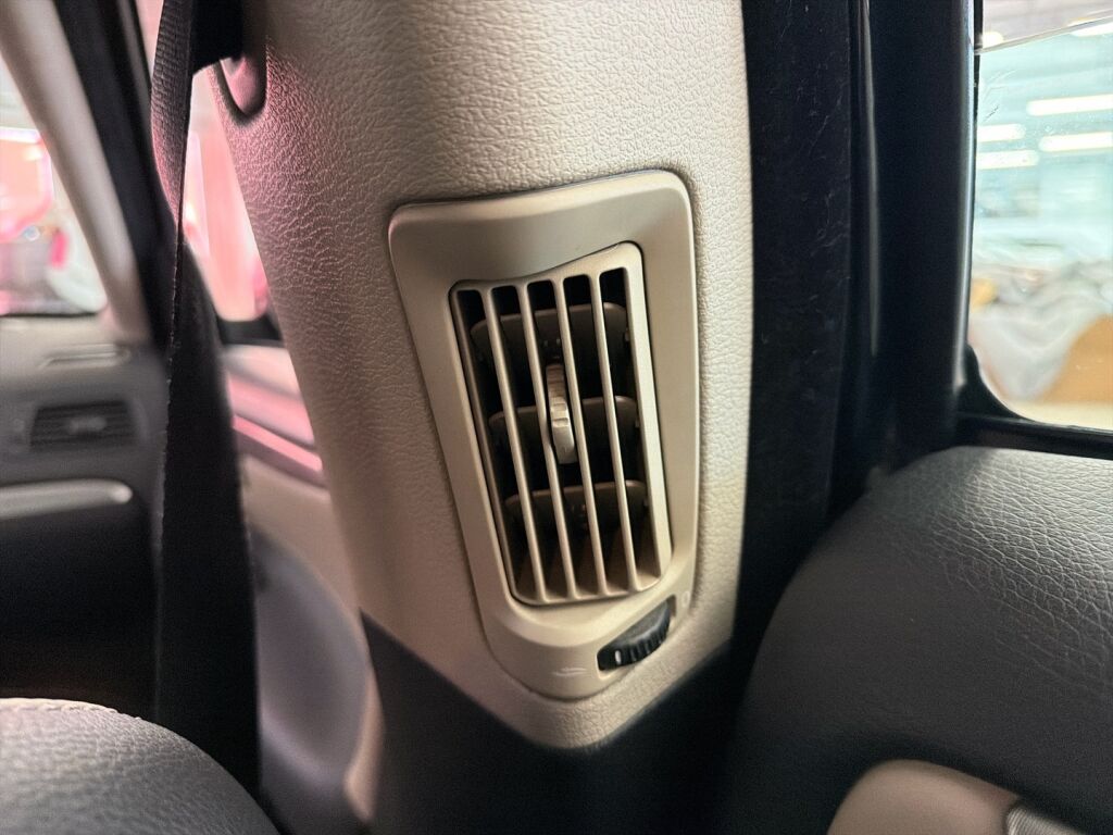 Volvo S60 2009 Musta