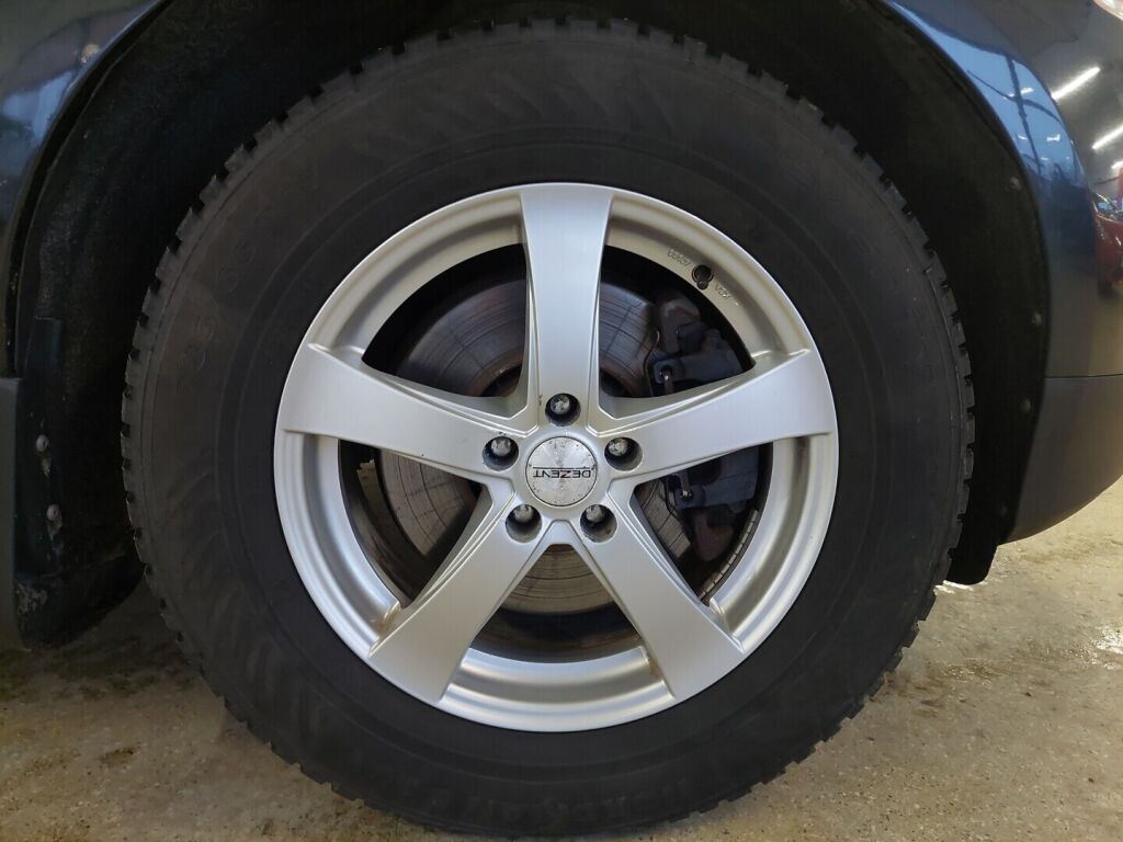 Volvo XC60 2009 Harmaa