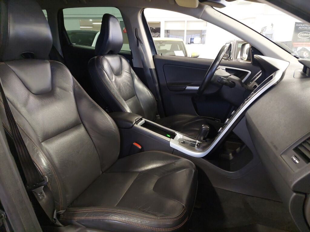 Volvo XC60 2009 Harmaa