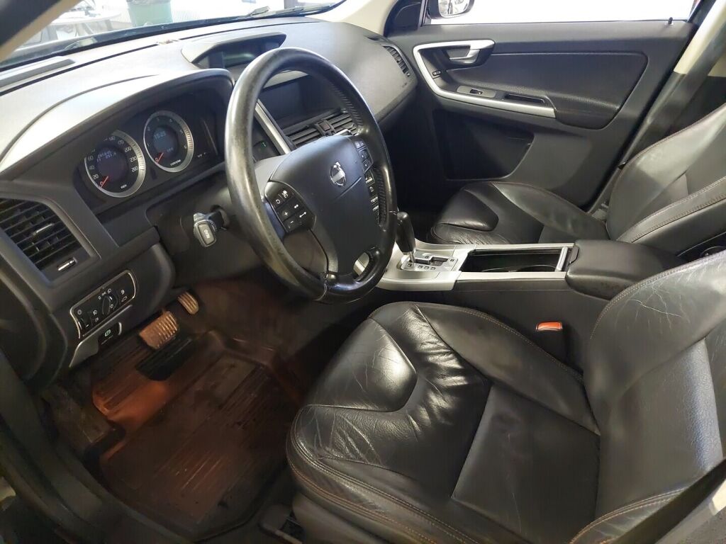 Volvo XC60 2009 Harmaa