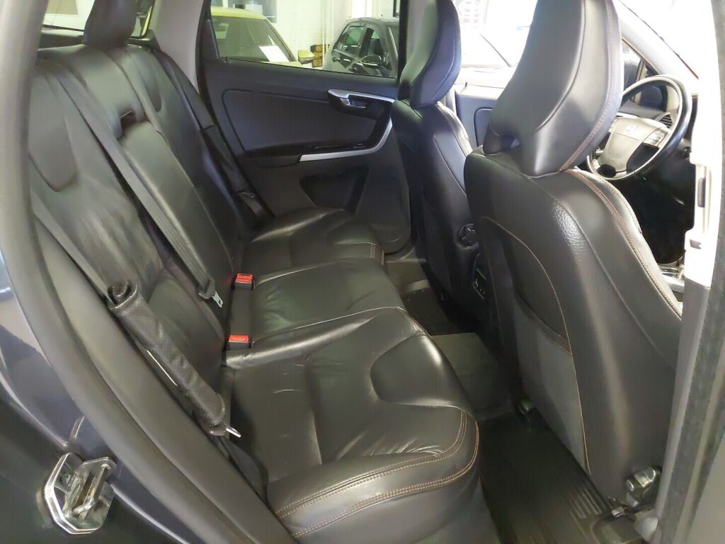 Volvo XC60 2009 Harmaa