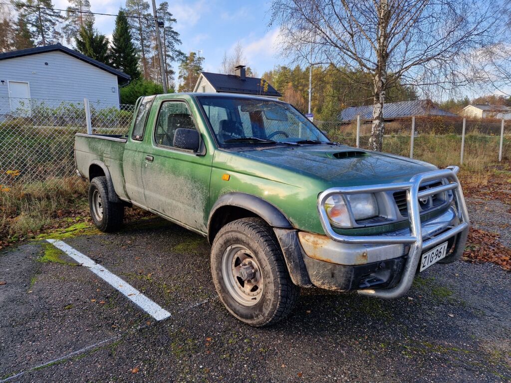 Nissan Cab 1999 Vihreä