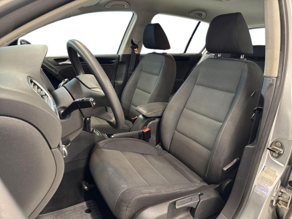 Volkswagen Golf 2010 Harmaa