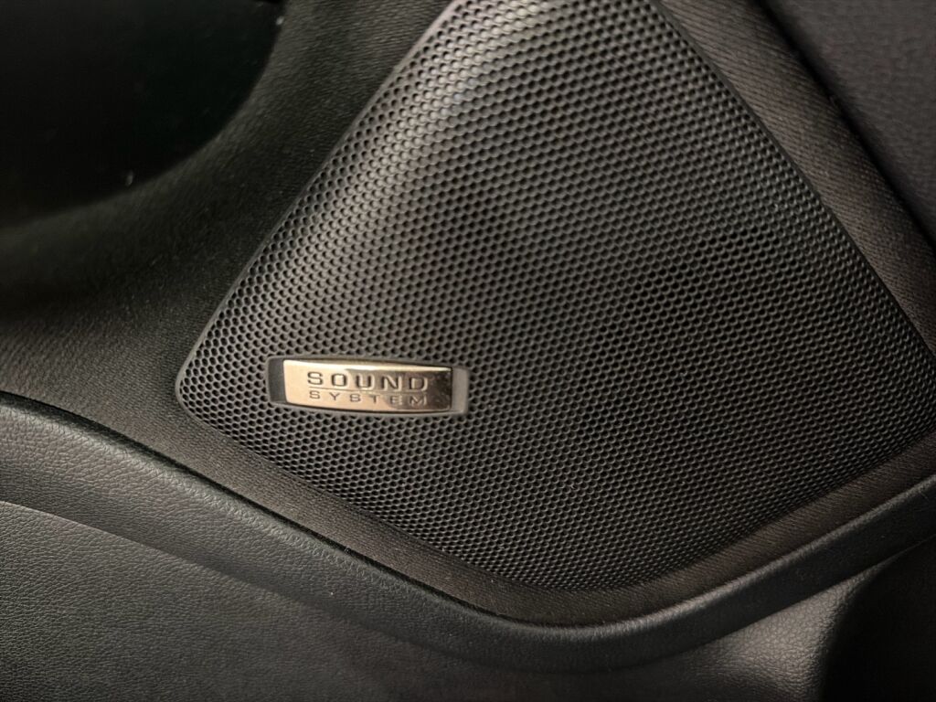 Skoda Octavia 2010 Musta