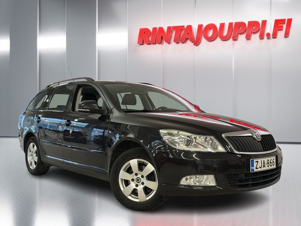 Skoda Octavia 2010 Musta