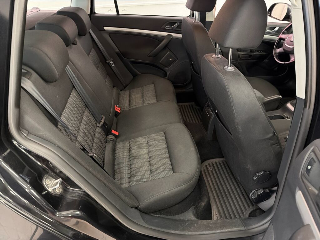 Skoda Octavia 2010 Musta