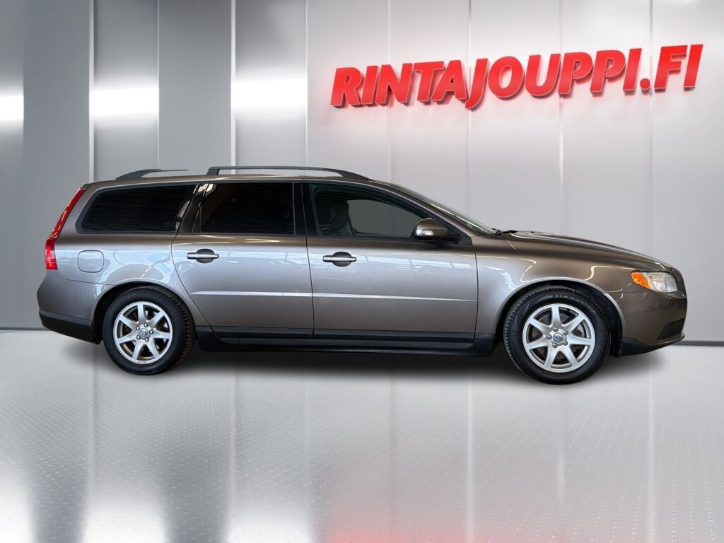 Volvo V70 2010 Harmaa