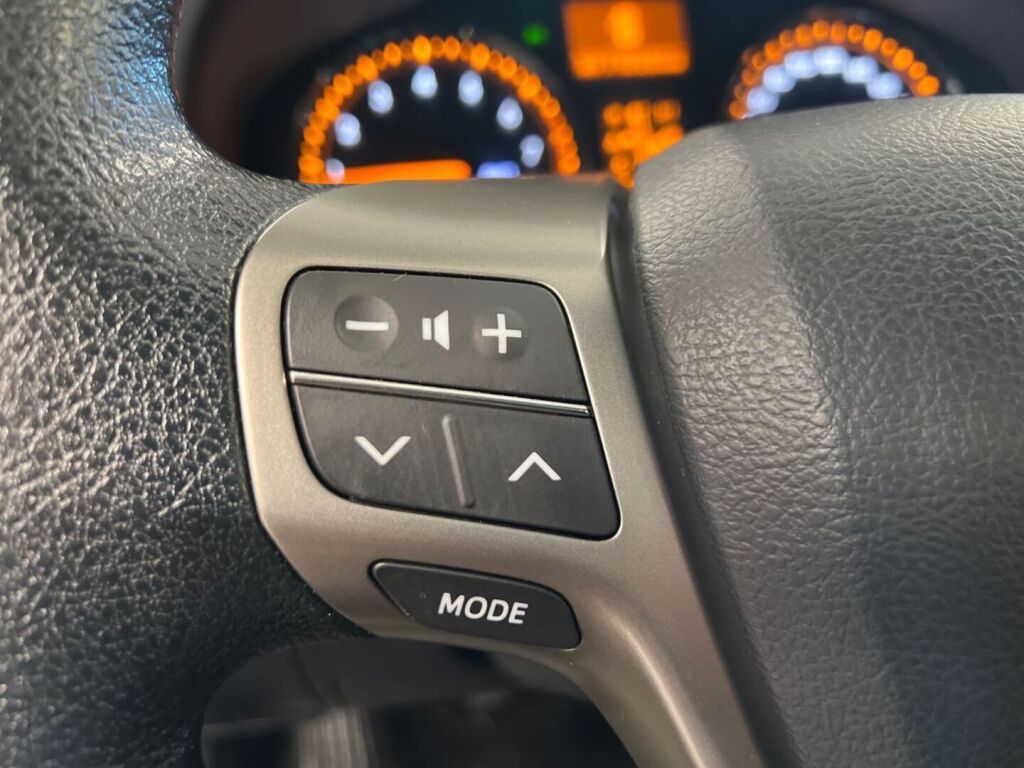 Toyota Avensis 2010 Hopea