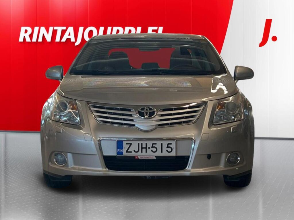 Toyota Avensis 2010 Hopea