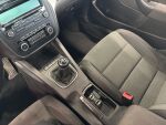 Volkswagen Jetta 2010 Punainen