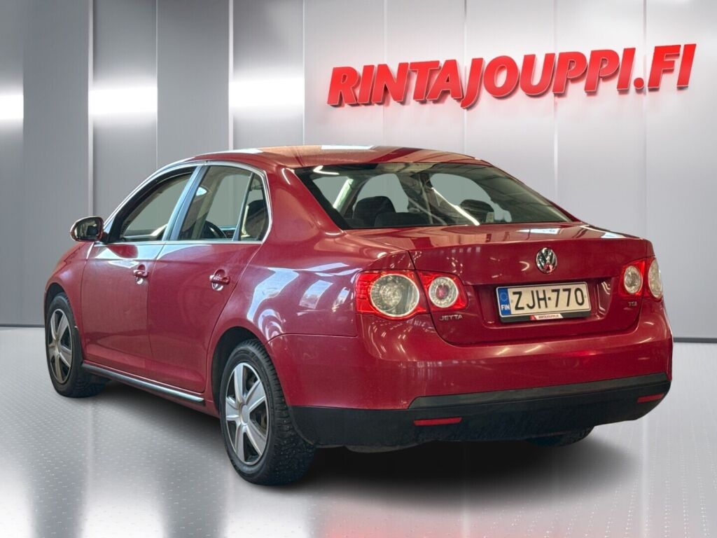 Volkswagen Jetta 2010 Punainen