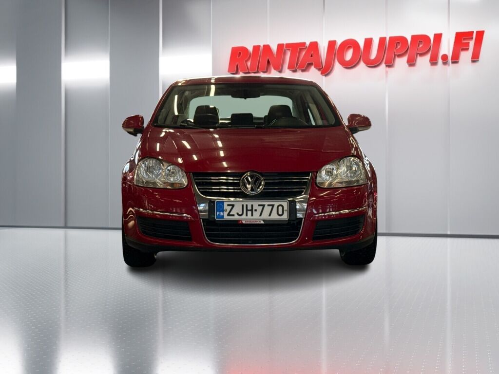 Volkswagen Jetta 2010 Punainen