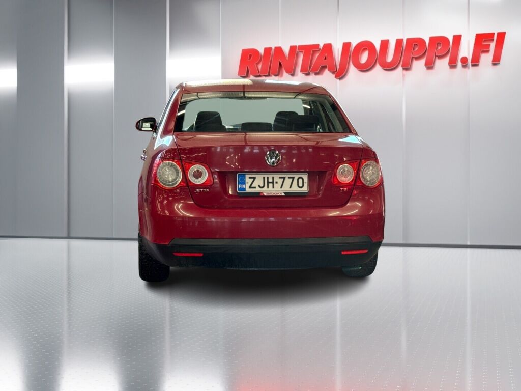 Volkswagen Jetta 2010 Punainen