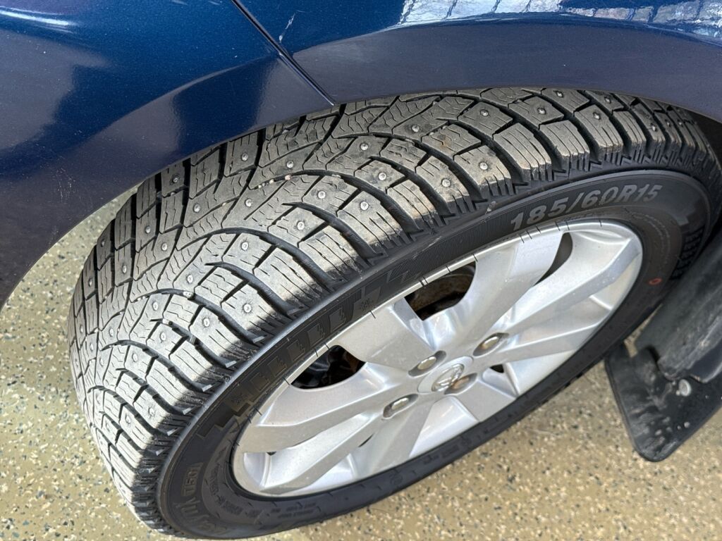 Toyota Yaris 2010 Sininen