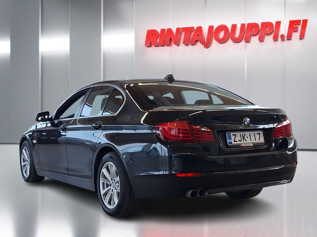 BMW 523 2010 Musta
