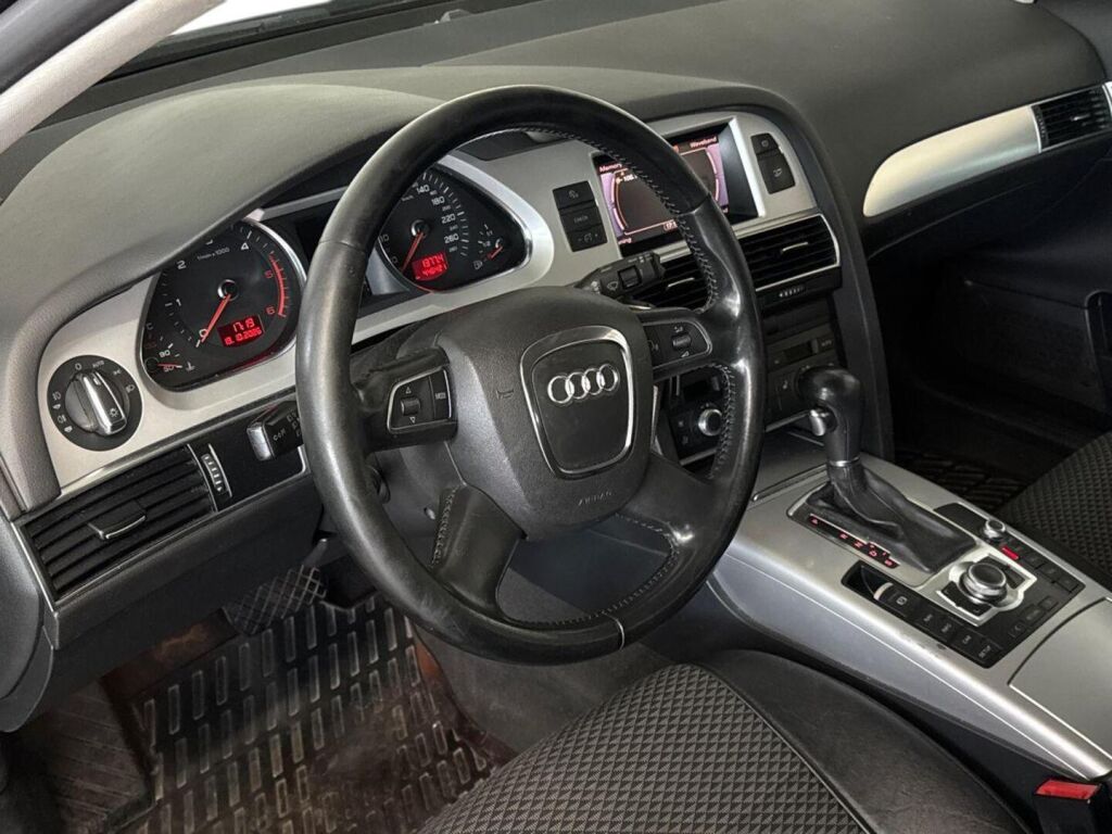 Audi A6 2010 Musta