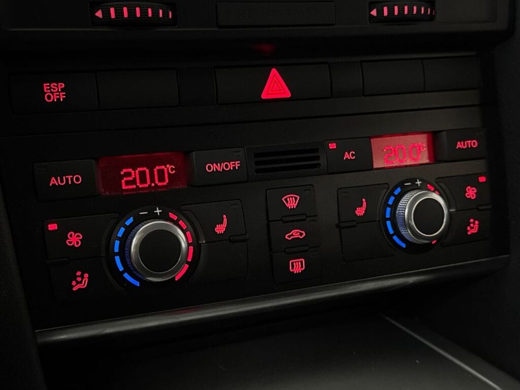 Audi A6 2010 Musta