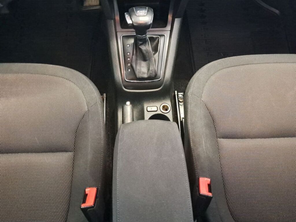 Skoda Yeti 2011 Punainen