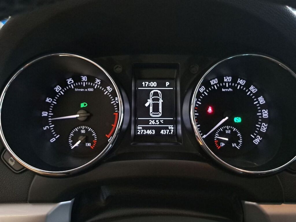 Skoda Yeti 2011 Punainen