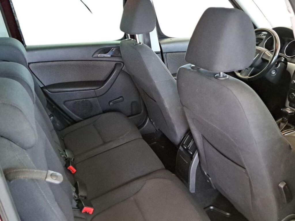 Skoda Yeti 2011 Punainen