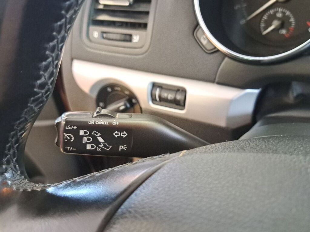 Skoda Yeti 2011 Punainen