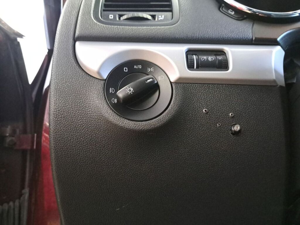 Skoda Yeti 2011 Punainen